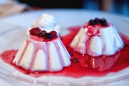 Tập_tin:Croatia_Panna_Cotta_2012_roberta_f.jpg