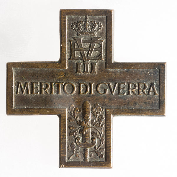 War Merit Cross version awarded in the Kingdom of Italy