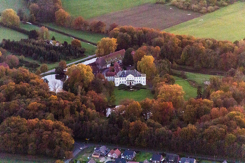 File:Dülmen, Buldern, Schloss Buldern -- 2014 -- 4220.jpg