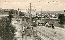Varangéville fut desservi par la ligne de tramway reliant Nancy à Dombasle-sur-Meurthe exploitée à partir de 1910 par la Compagnie des tramways suburbains puis, de 1919 à 1949, par la Compagnie générale française de tramways.