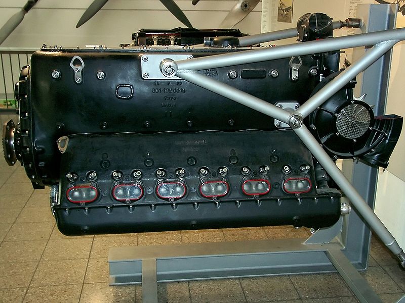 Der Daimler-Benz DB 601, der Flugmotor aus Braunschweig Querum 800px-Daimler-Benz-DB_601A