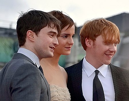 Tập tin:Daniel Radcliffe, Emma Watson & Rupert Grint colour.jpg