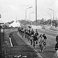 De fietsende supporters, Bestanddeelnr 926-8185.jpg