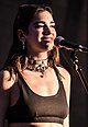 Dua_Lipa_04-19-2017_-40_(34312997016).jpg