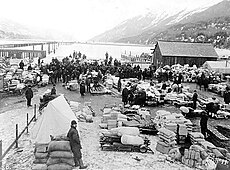 Dyea-waterfront-1898.jpg