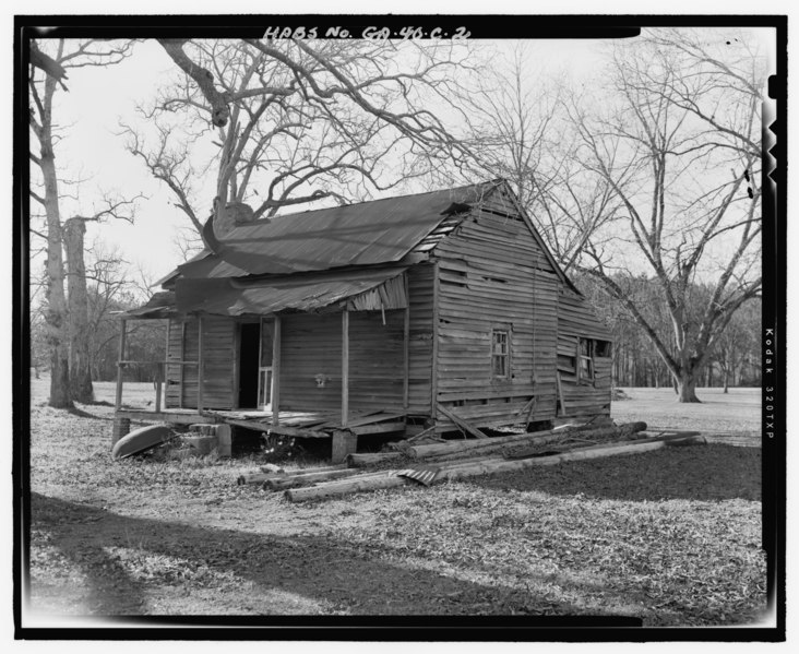File:East front and north side - Rodgers-Buchanan Farm, Tenant House B, State Highway 3-U.S. Highway 19, Lower Five Points Road and Cornwell Road, Sumter, Sumter County, GA HABS GA-40-C-2.tif