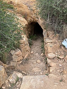 Entrada a la Sima de las Palomas.jpg