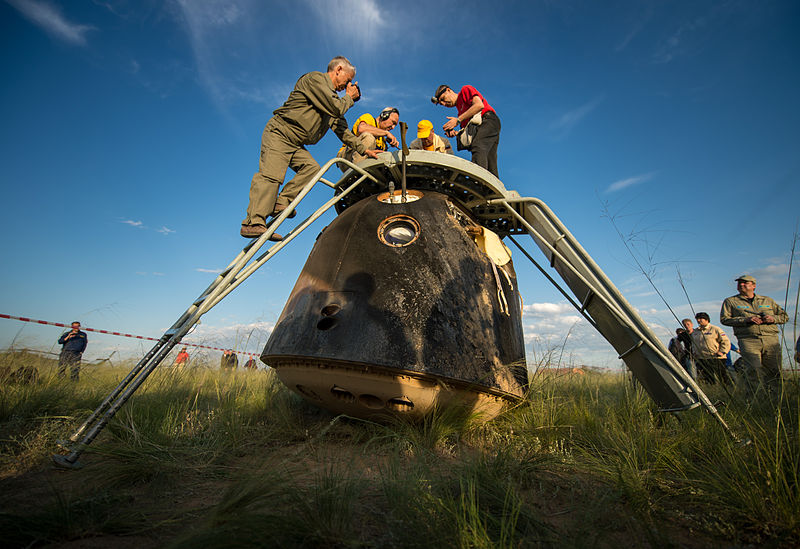 File:Expedition 43 Soyuz TMA-15M Landing (201506110052HQ).jpg