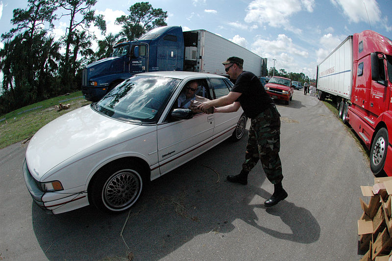 File:FEMA - 10503 - Photograph by Jocelyn Augustino taken on 09-08-2004 in Florida.jpg