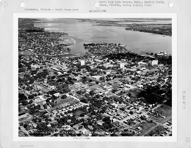 Downtown Bradenton in August 1941 in an aerial photograph taken by the US Army Air Forces.