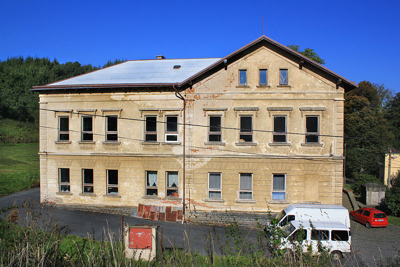 File:Frýdlant, Větrov, old factory.jpg