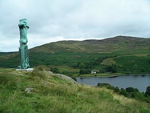 Glenkiln Cross, par Henry Moore - geograph.org.uk - 223434.jpg