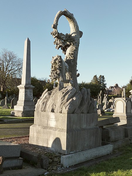 File:Grove Road Cemetery on 2 January 2023 (204).JPG