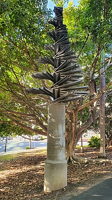 Guardian sculpture in Kangaroo Point, Brisbane Guardian by John Dahlsen (2).jpg