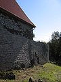 Burgmauer, Rückseite des ehemaligen Bergfriedes