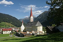 Pfarrkirche Holzgau mit Sebastianskapelle und Friedhof