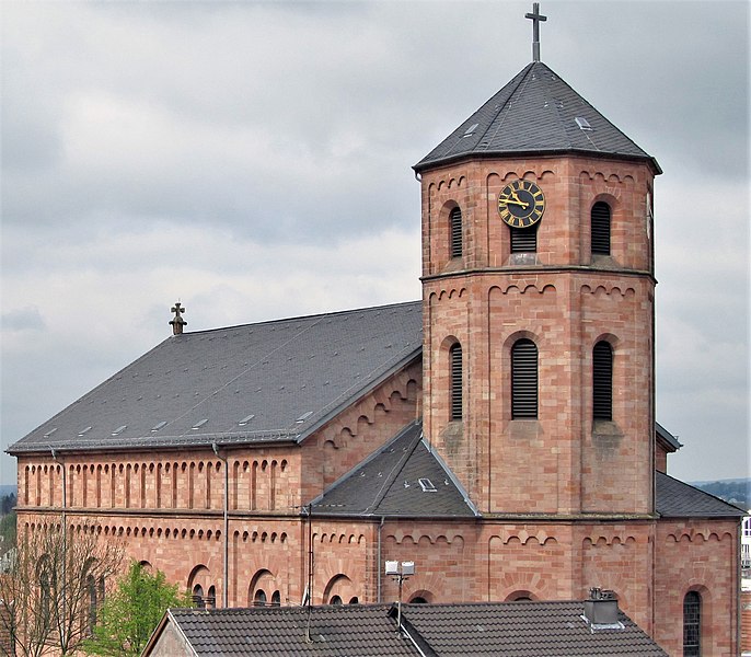 File:Homburg Kirche St Michael 2012-05-03.JPG