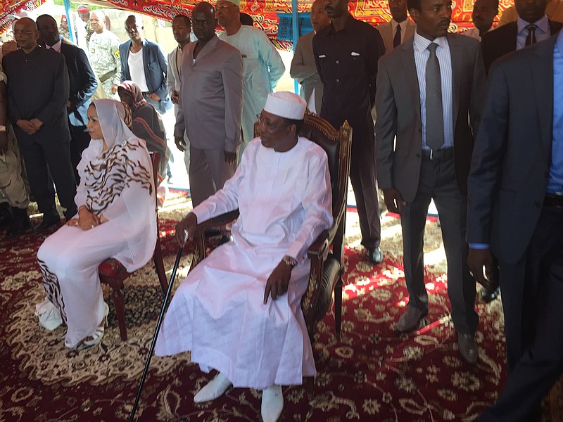 File:Idriss Deby Itno and Chadian First Lady waiting to vote 2016.jpg