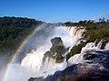 09/03/207 - Uno de los saltos de las cataratas del Iguazú junta a sus eternos arco iris y selva subtropical a su alrededor - Cataratas del Iguazú