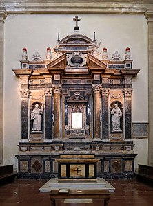 Autel de la Madone de saint Martin, cathédrale de Montepulciano.