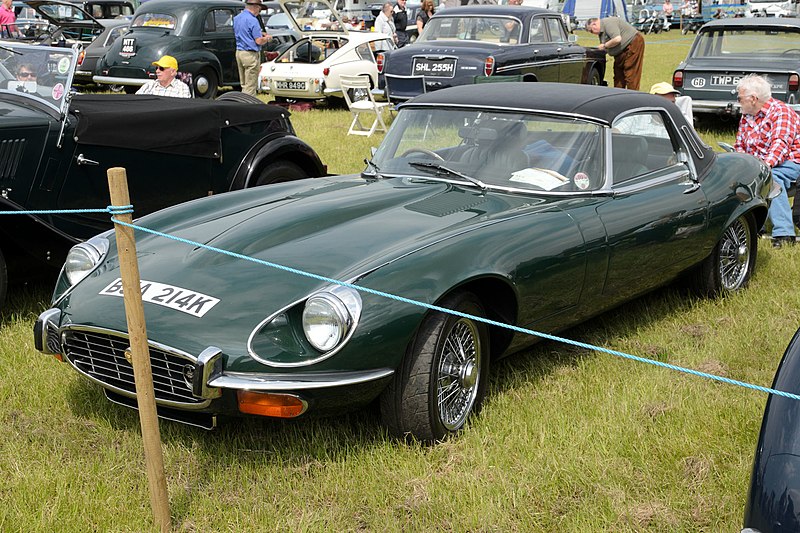 File:Jaguar E-Type Series 3 Roadster (1971) - 27443759585.jpg