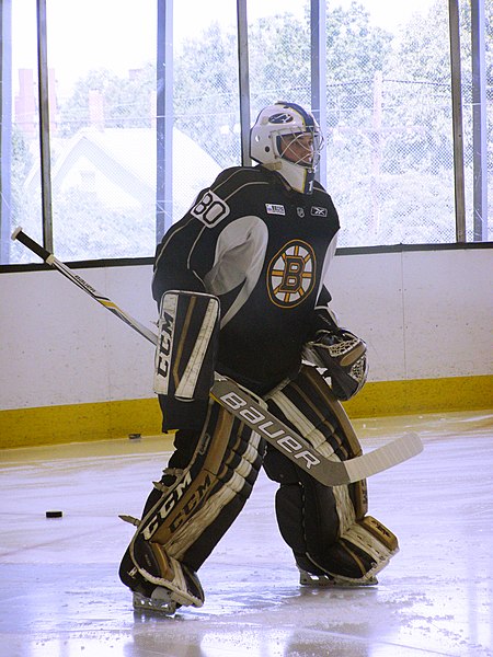 Swayman at training camp with the Bruins in 2017