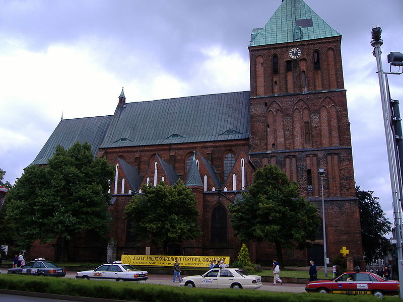File:Katedra w Koszalinie.JPG