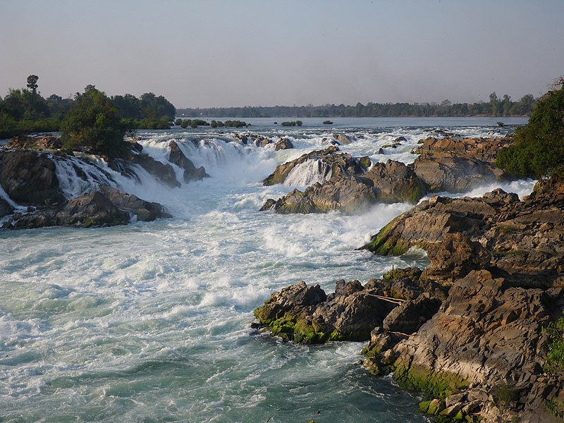 File:Khone Phapheng Falls - 1.jpg