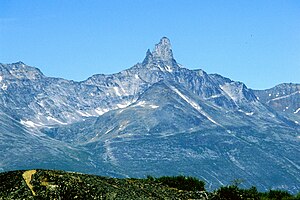 View of the South Face of Napasorsuaq. Kirkespiret.jpg