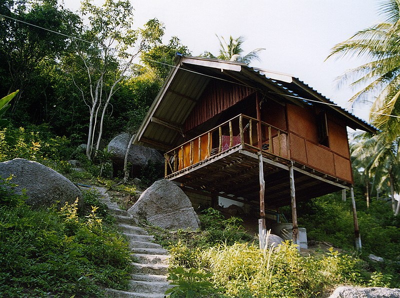 File:KohTao AoLangKhaay PhanunViewBungalows01.jpg