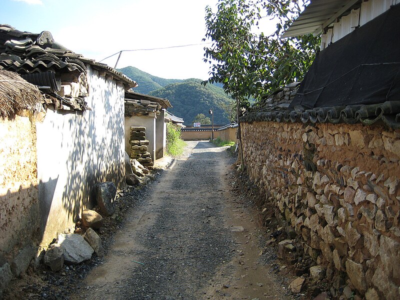 File:Korea-Andong-Hahoe Folk Village-06.jpg