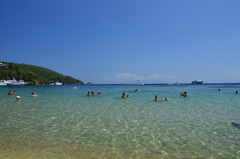 File:Koukounaires beach 3 - panoramio.jpg