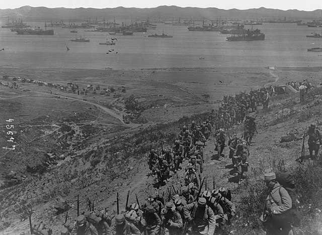 1915 Landing of French troops in Moudros (Lemnos island) during the Gallipoli Campaign