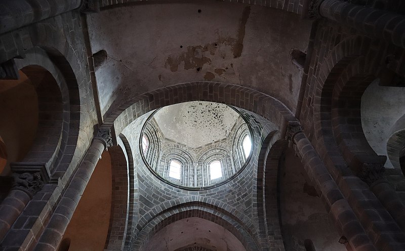 File:Le Dorat (87) Collégiale Saint-Pierre - Intérieur 08.jpg