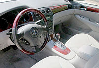 Lexus_ES_330_interior_front