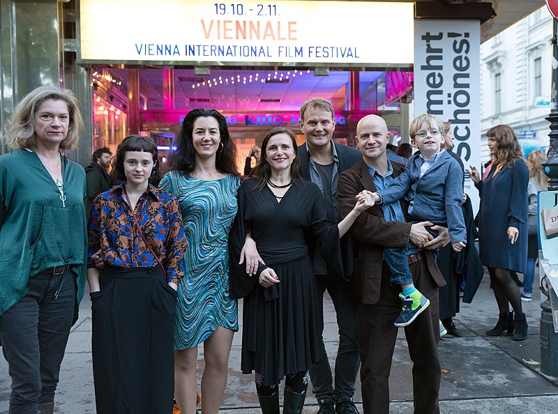 File:Licht Viennale 2017 b.jpg