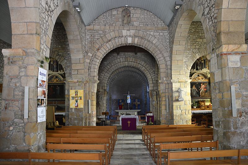 File:Locmariaquer-eglise.jpg