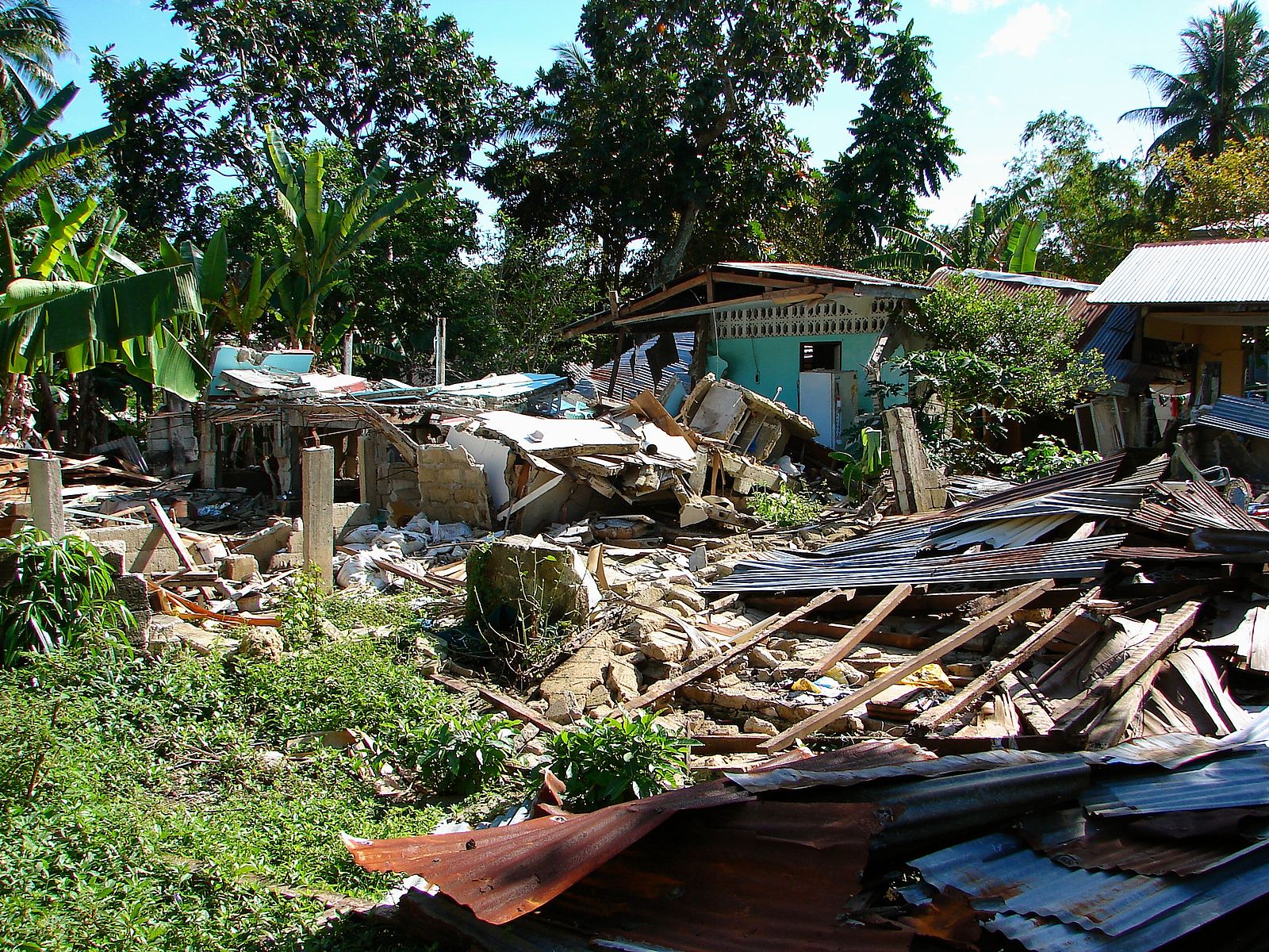 Землетрясение jpeg. Филиппины землетрясение. Землетрясение в Бохоле 2013 года. Землетрясение 2013