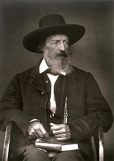 O poeta britanico Alfred Tennyson, en una fotografía de Julia Margaret Cameron.