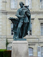 Statue de Théophraste Renaudot[168]