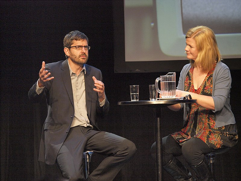 File:Louis Theroux and Anne Lindmo at Nordiske Mediedager 2009.jpg