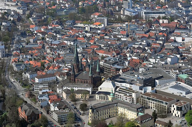 City centre of Oldenburg including St Lamberti Church, Schloss Oldenburg (Oldenburg Palace) and the Oldenburgisches Staatstheater (Oldenburg State The