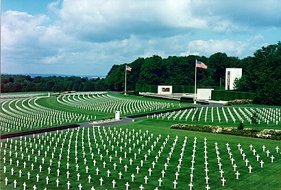 So kommt man zu Luxembourg American Cemetery And Memorial mit den Öffentlichen - Mehr zum Ort Hier