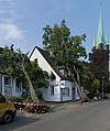 * Nomination: Storm damage at Honigsberger Straße 61 in Mülheim an der Ruhr --Tuxyso 17:53, 10 June 2014 (UTC) * * Review needed