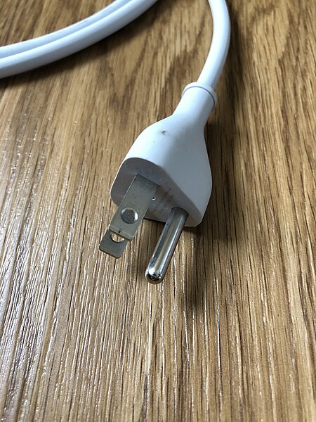 File:Macbook Charger Extension 6 2019-05-15.jpg
