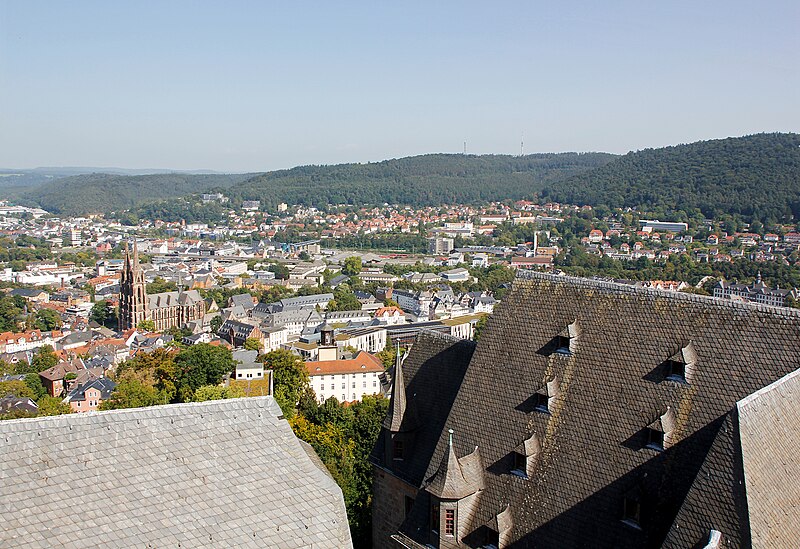 File:Marburg Stadtansicht vom Schlossturm von S (5).jpg