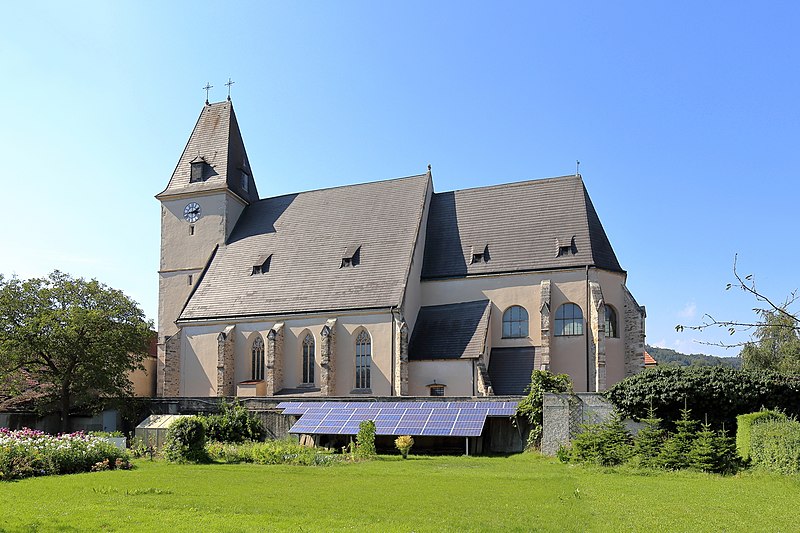 File:Maria Laach am Jauerling - Kirche.JPG