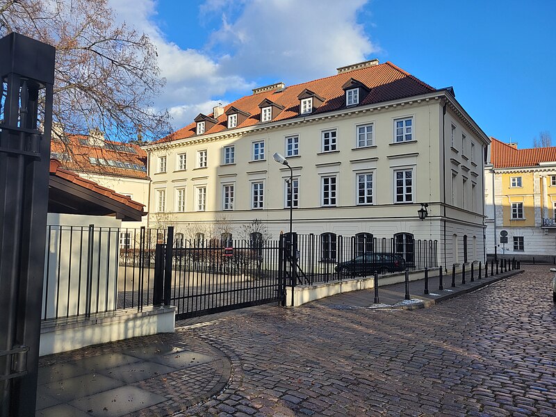 File:Maria Lubomirski Radziwiłł Palace from Krasiński Garden.jpg