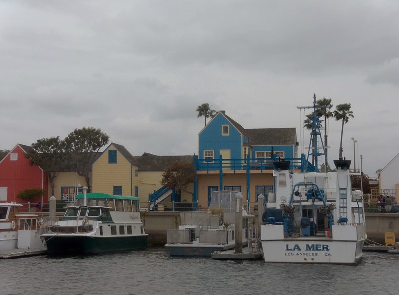 File:Marina del Rey, Fisherman's Village - panoramio.jpg