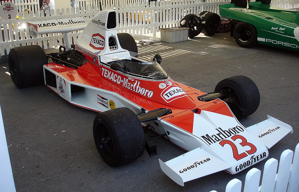 File:McLaren M23 (Emerson Fittipaldi) - 001.jpg - Wikimedia Commons